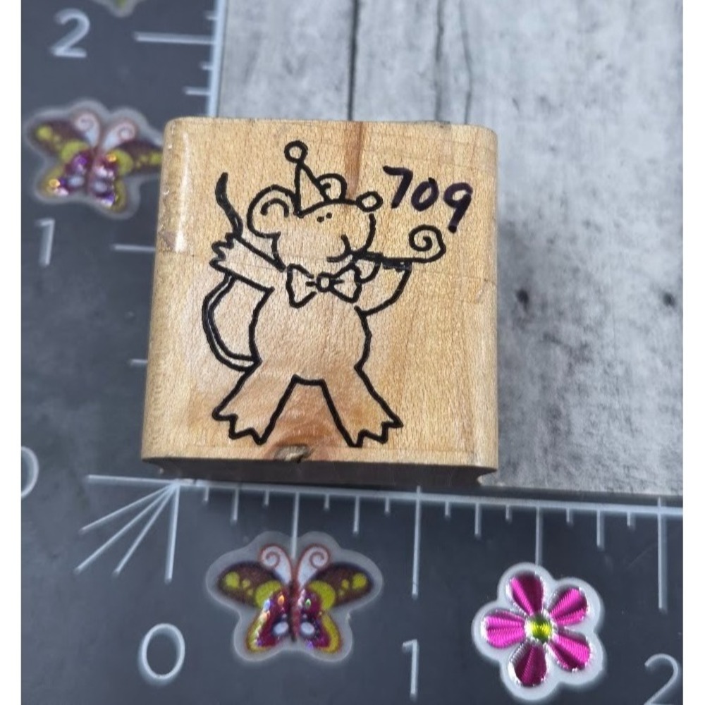 Stampin' Up! Party Mouse Bowtie Celebrate Rubber Stamp Wood #Q36